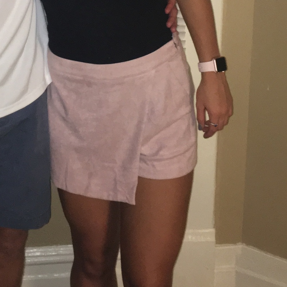 Suede light pink skort
